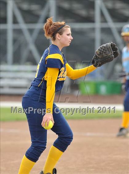 Thumbnail 1 in River City vs. Center (River City Tournament) photogallery.