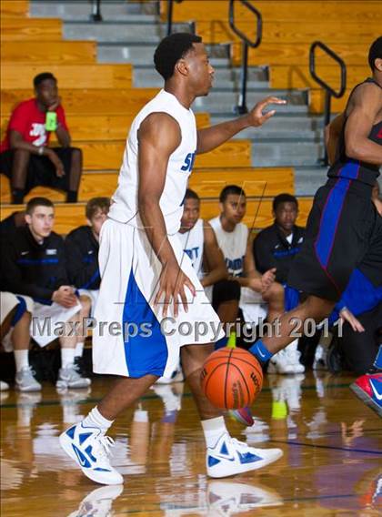 Thumbnail 3 in Dawson [Glenda] vs Mansfield Summit (McDonald's Texas Invitational) photogallery.