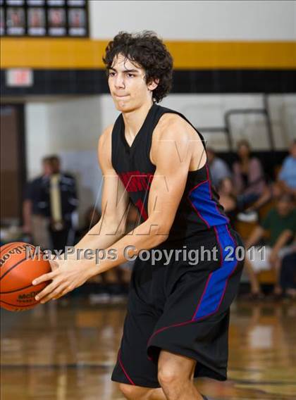 Thumbnail 3 in Dawson [Glenda] vs Mansfield Summit (McDonald's Texas Invitational) photogallery.