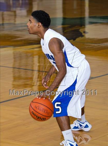 Thumbnail 1 in Dawson [Glenda] vs Mansfield Summit (McDonald's Texas Invitational) photogallery.