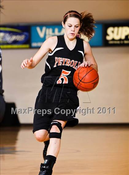 Thumbnail 1 in Petrolia vs. Dodd City (Fantasy of Lights) photogallery.