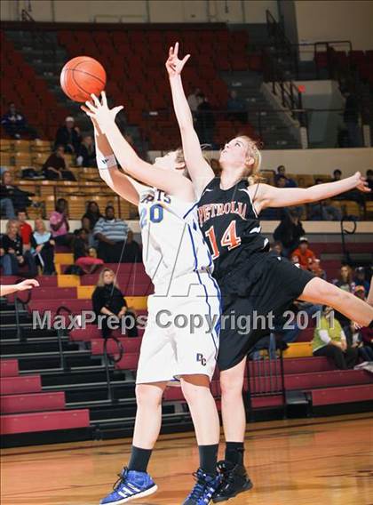 Thumbnail 2 in Petrolia vs. Dodd City (Fantasy of Lights) photogallery.