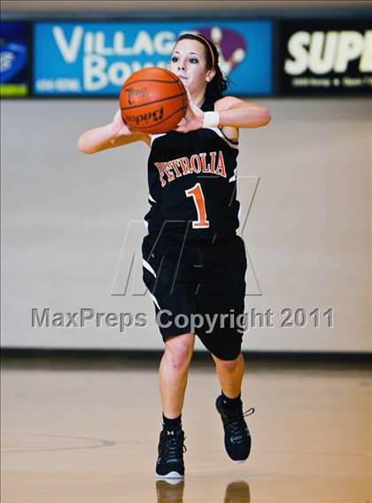 Thumbnail 1 in Petrolia vs. Dodd City (Fantasy of Lights) photogallery.