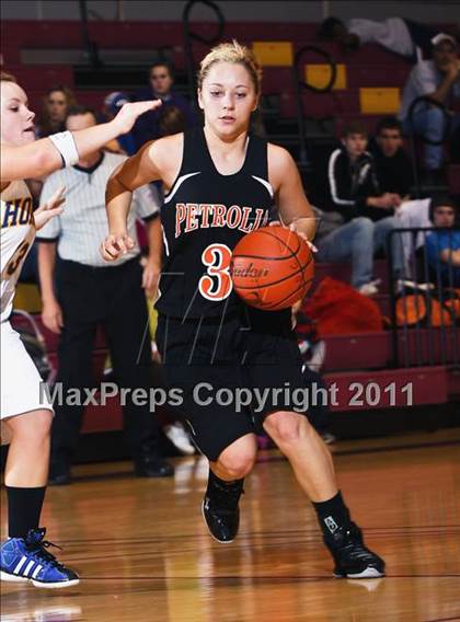 Thumbnail 1 in Petrolia vs. Dodd City (Fantasy of Lights) photogallery.