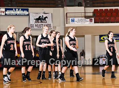 Thumbnail 2 in Petrolia vs. Dodd City (Fantasy of Lights) photogallery.