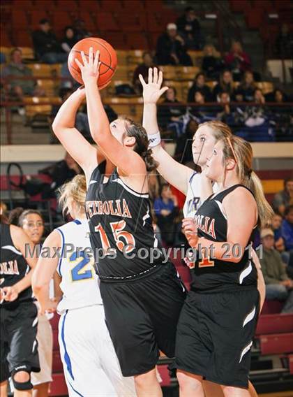 Thumbnail 3 in Petrolia vs. Dodd City (Fantasy of Lights) photogallery.