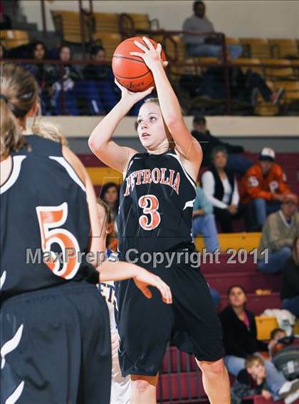 Thumbnail 2 in Petrolia vs. Dodd City (Fantasy of Lights) photogallery.