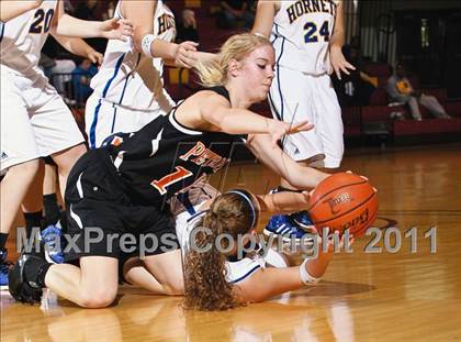 Thumbnail 2 in Petrolia vs. Dodd City (Fantasy of Lights) photogallery.