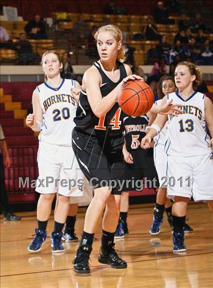 Thumbnail 1 in Petrolia vs. Dodd City (Fantasy of Lights) photogallery.