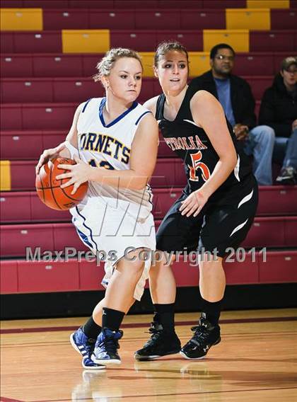 Thumbnail 3 in Petrolia vs. Dodd City (Fantasy of Lights) photogallery.