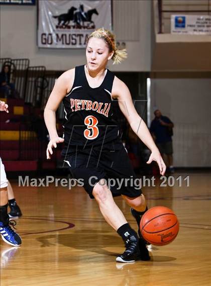 Thumbnail 1 in Petrolia vs. Dodd City (Fantasy of Lights) photogallery.