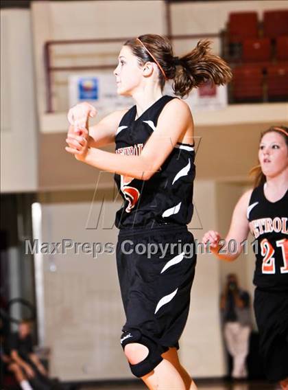 Thumbnail 3 in Petrolia vs. Dodd City (Fantasy of Lights) photogallery.