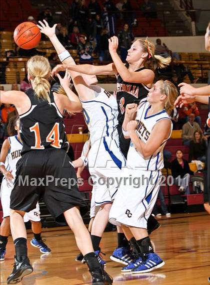 Thumbnail 1 in Petrolia vs. Dodd City (Fantasy of Lights) photogallery.