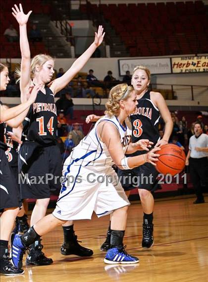 Thumbnail 1 in Petrolia vs. Dodd City (Fantasy of Lights) photogallery.