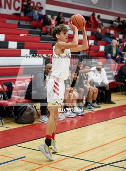 Thumbnail 1 in Chavez vs. McClatchy (Cordova Christmas Classic) photogallery.