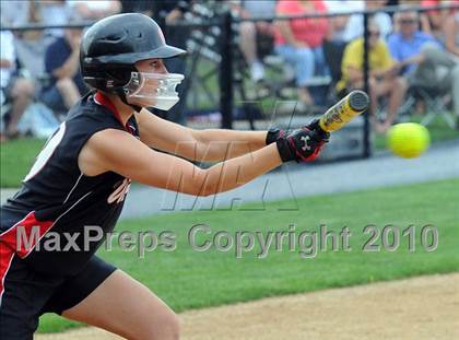 Thumbnail 2 in Elizabethtown vs Warwick (District 3 4A Semifinals) photogallery.