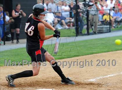 Thumbnail 3 in Elizabethtown vs Warwick (District 3 4A Semifinals) photogallery.