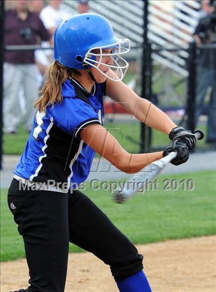 Thumbnail 2 in Elizabethtown vs Warwick (District 3 4A Semifinals) photogallery.