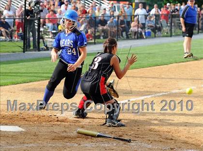 Thumbnail 2 in Elizabethtown vs Warwick (District 3 4A Semifinals) photogallery.