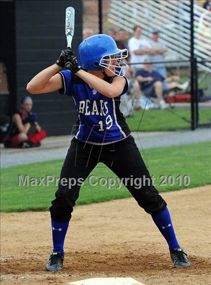 Thumbnail 3 in Elizabethtown vs Warwick (District 3 4A Semifinals) photogallery.