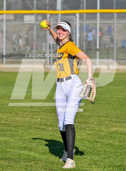 Thumbnail 3 in El Capitan @ Grossmont photogallery.