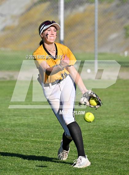 Thumbnail 1 in El Capitan @ Grossmont photogallery.