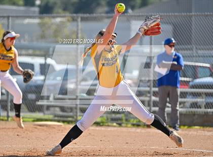 Thumbnail 3 in El Capitan @ Grossmont photogallery.