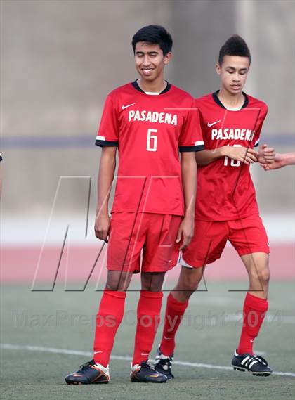 Thumbnail 1 in Pasadena @ Crescenta Valley photogallery.