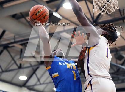 Thumbnail 3 in Washington vs. Center (UIL 4A Region III Semifinal) photogallery.