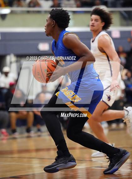 Thumbnail 1 in Washington vs. Center (UIL 4A Region III Semifinal) photogallery.