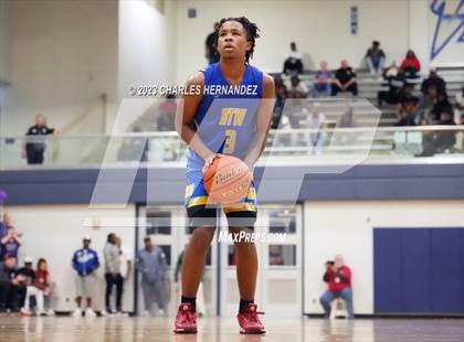 Thumbnail 2 in Washington vs. Center (UIL 4A Region III Semifinal) photogallery.