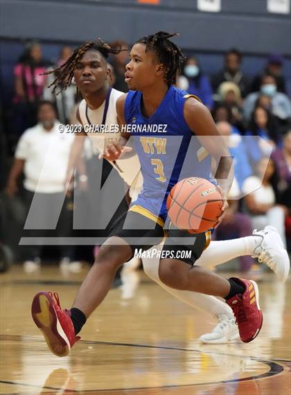 Thumbnail 2 in Washington vs. Center (UIL 4A Region III Semifinal) photogallery.
