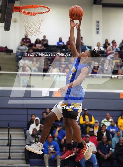 Thumbnail 1 in Washington vs. Center (UIL 4A Region III Semifinal) photogallery.