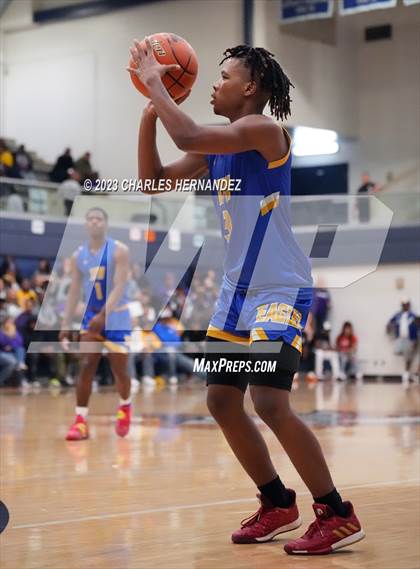 Thumbnail 3 in Washington vs. Center (UIL 4A Region III Semifinal) photogallery.