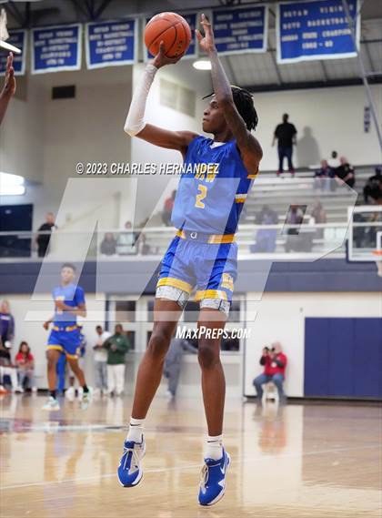 Thumbnail 3 in Washington vs. Center (UIL 4A Region III Semifinal) photogallery.