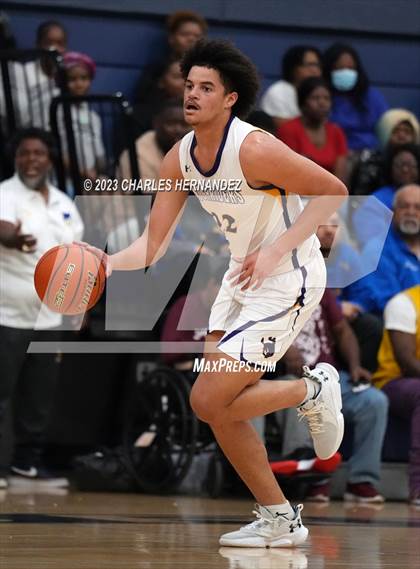 Thumbnail 3 in Washington vs. Center (UIL 4A Region III Semifinal) photogallery.