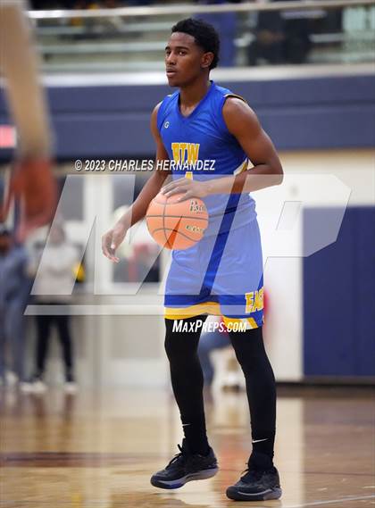 Thumbnail 1 in Washington vs. Center (UIL 4A Region III Semifinal) photogallery.