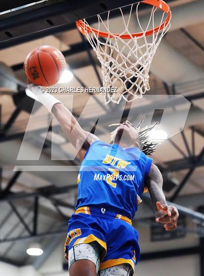Thumbnail 3 in Washington vs. Center (UIL 4A Region III Semifinal) photogallery.