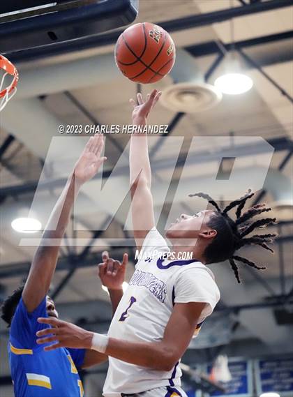 Thumbnail 2 in Washington vs. Center (UIL 4A Region III Semifinal) photogallery.