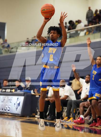 Thumbnail 1 in Washington vs. Center (UIL 4A Region III Semifinal) photogallery.
