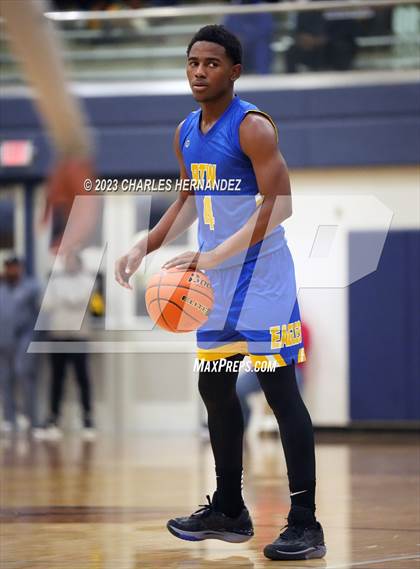 Thumbnail 1 in Washington vs. Center (UIL 4A Region III Semifinal) photogallery.