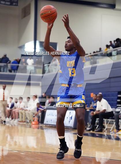 Thumbnail 2 in Washington vs. Center (UIL 4A Region III Semifinal) photogallery.