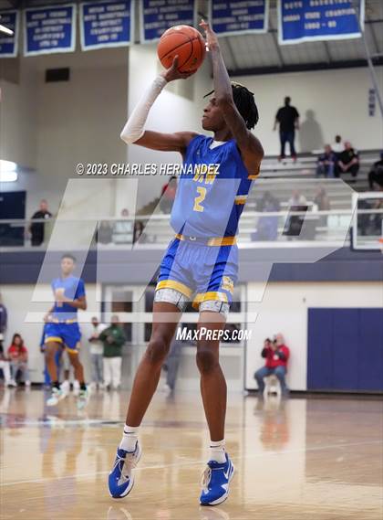 Thumbnail 2 in Washington vs. Center (UIL 4A Region III Semifinal) photogallery.