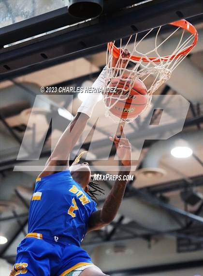 Thumbnail 1 in Washington vs. Center (UIL 4A Region III Semifinal) photogallery.