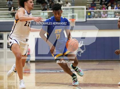 Thumbnail 1 in Washington vs. Center (UIL 4A Region III Semifinal) photogallery.
