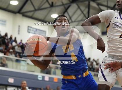 Thumbnail 1 in Washington vs. Center (UIL 4A Region III Semifinal) photogallery.