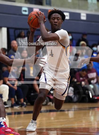 Thumbnail 3 in Washington vs. Center (UIL 4A Region III Semifinal) photogallery.