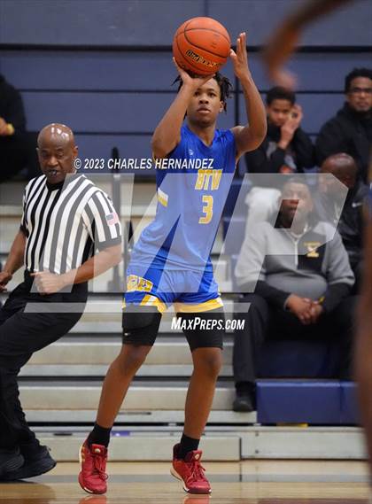 Thumbnail 3 in Washington vs. Center (UIL 4A Region III Semifinal) photogallery.