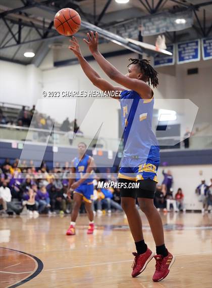 Thumbnail 3 in Washington vs. Center (UIL 4A Region III Semifinal) photogallery.
