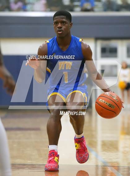Thumbnail 3 in Washington vs. Center (UIL 4A Region III Semifinal) photogallery.